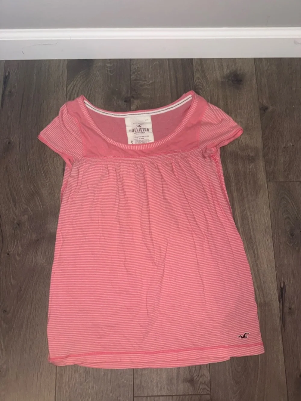 Hollister Pink Striped Short Sleeve Scoop Neck Top - Picture 1 of 5
